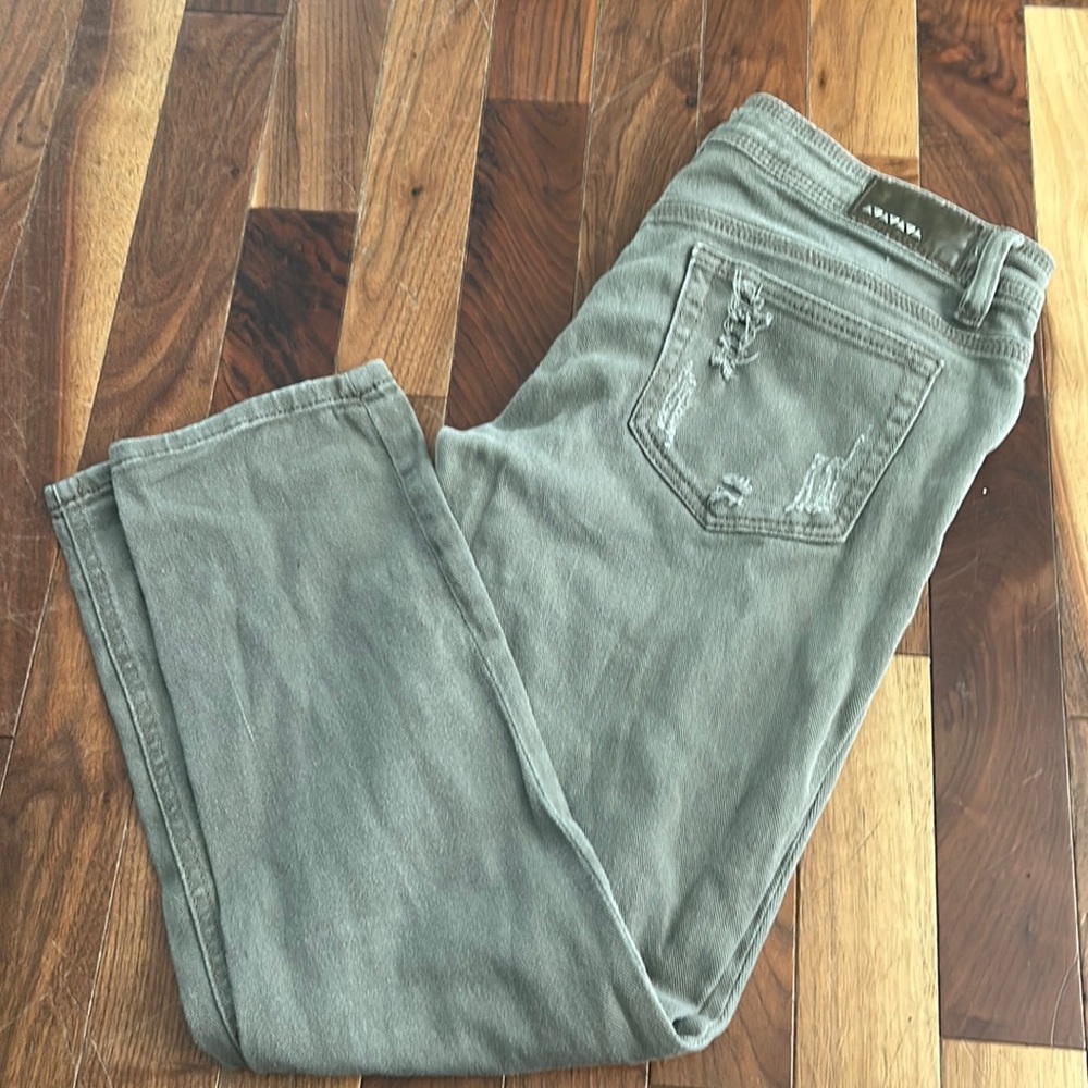 Size 9 jeans !
